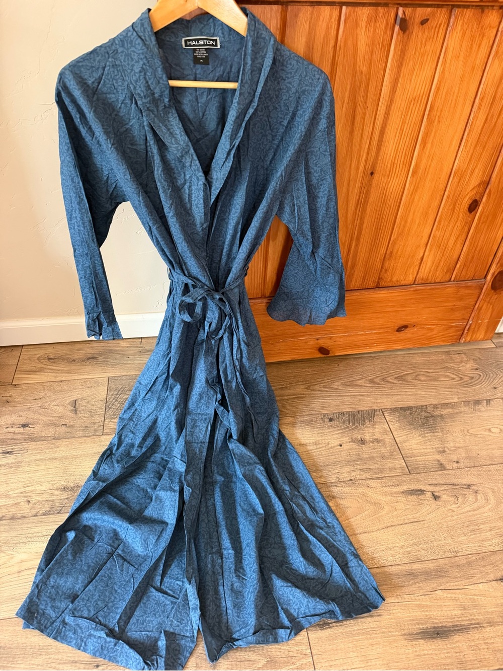 Halston  Blue Paisley Wrap Dress 100% Cotton Long Sleeve V-Neck